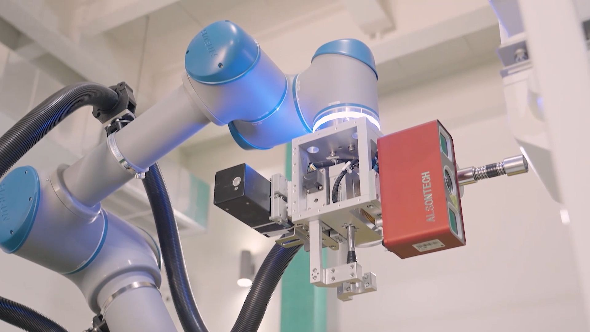 3D相機+協作機器�?0.jpg 3D相機+協作機器�?0.jpg