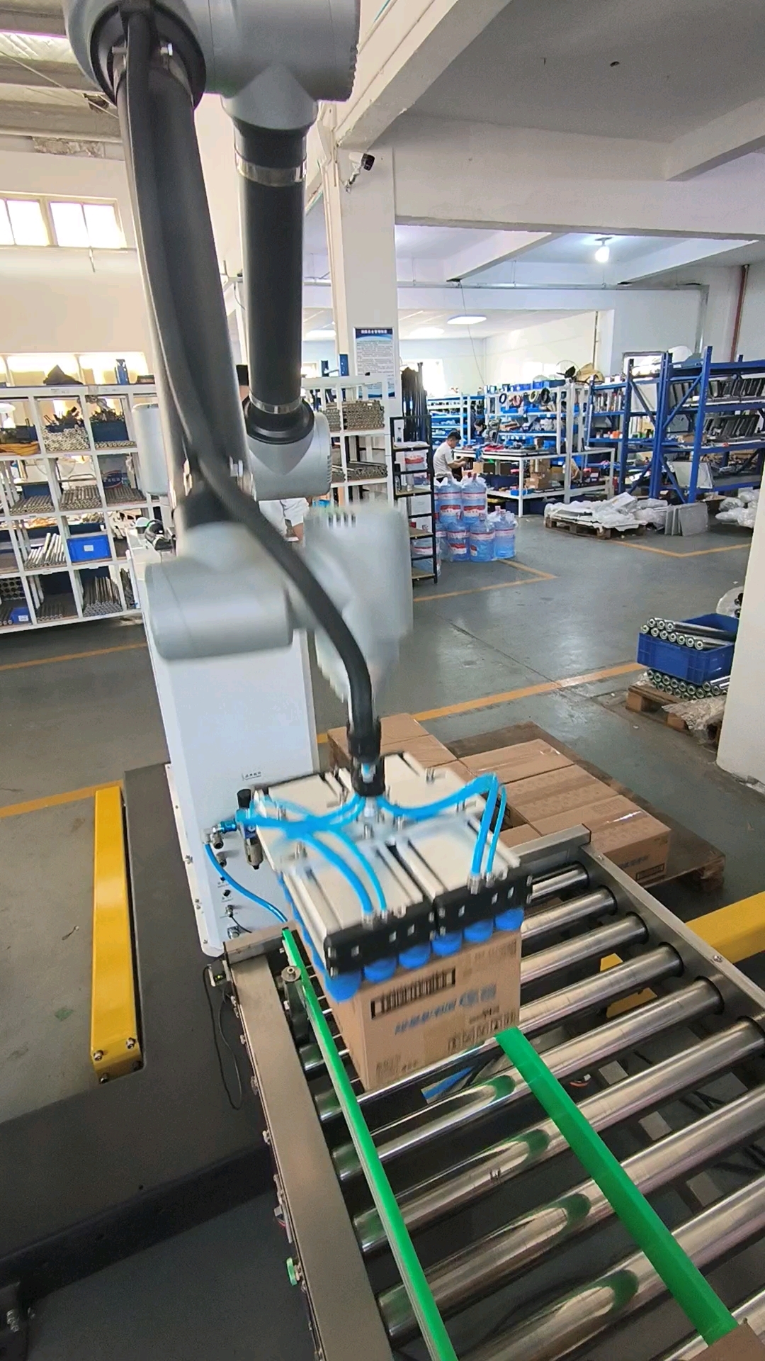 協(xié)作機(jī)器人拆碼垛2.jpeg 協(xié)作機(jī)器人拆碼垛2.jpeg